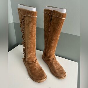 Ugg Mammoth boots 8.5